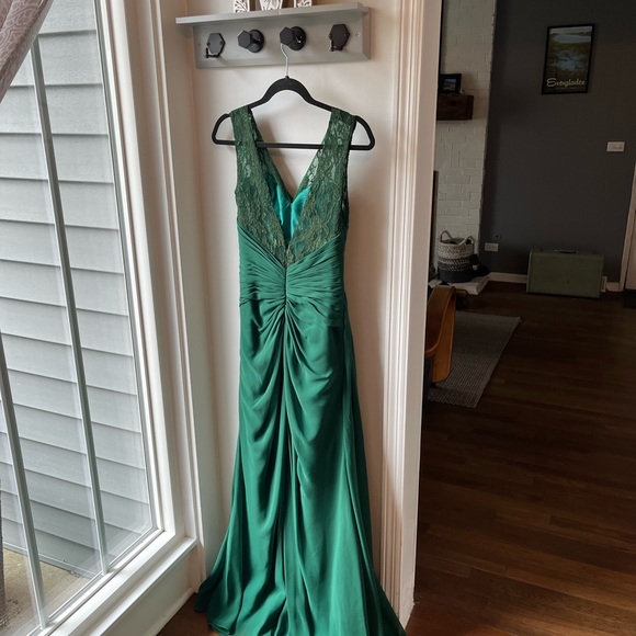 Green formal gown 60” long with ruched skirt. Size 10 but fits like a size 6. - Picture 3 of 6
